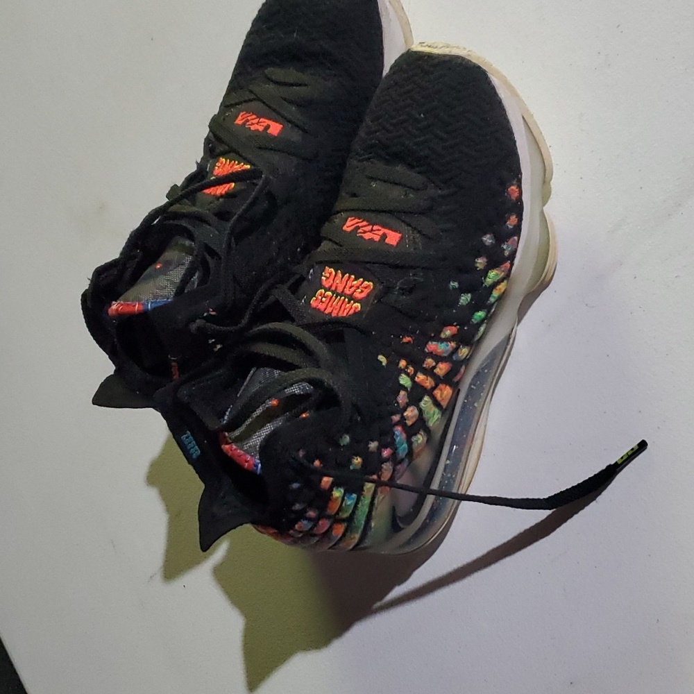 Used Nike Lebron James Sz 7.5